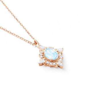 Collar con Colgante de Piedra Lunar Natural con Halo de Circonitas Cúbicas, Corte Ovalado, Chapado en Oro y Rodio, Plata de Ley 925, Venta al por Mayor - Product Image 4