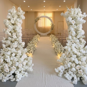 Runner Floreale Artificiale Bianco all'Ingrosso per Tavoli da Matrimonio, Runner Floreale per Corridoi, Runner di Fiori Finti per Decorazioni Eventi - Product Image 1