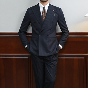 Blazer da Uomo Isirhonour su Misura a Righe Blu Navy, Giacca in Misto Lana con Doppio Petto e Revers a Punta, Stile Italiano - Product Image 1