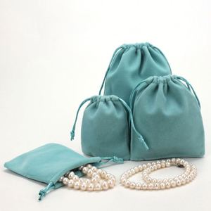 Bolsas de Embalaje Grandes Personalizadas al por Mayor de Fábrica, Bolsitas de Terciopelo para Joyería, Bolsas de Regalo de Franela con Cordón, Bolsas de Maquillaje de Gamuza - Product Image 3