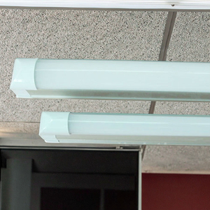 Lâmpada <span class=keywords><strong>LED</strong></span> <span class=keywords><strong>T8</strong></span> de 18W, Tubo de Alumínio de 120cm, Certificada ROHS e CE para Uso em Armazéns e Escritórios - Product Image 3