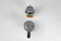 Robinet de douche thermostatique encastré Hydrorelax en cuivre massif avec commande rotative pour baignoire et douche