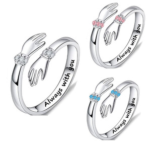 Anillo Ajustable de Alta Calidad, Nuevo, en Oferta, con Grabado de Letras, Ideal para Regalo de Amistad, para Mejores Amigos, Amantes, o para Mamá - Product Image 1