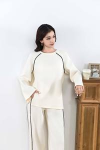 Ensemble 2 pièces pour femmes musulmanes modestes <span class=keywords><strong>tunique</strong></span> à manches cloche et pantalon ample personnalisable - Product Image 5