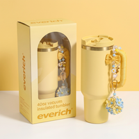 Gobelet isotherme de 40 oz avec poignée, tasse de voyage tendance en acier inoxydable avec décoration chaîne de perles pour la salle de sport, le bureau et l'extérieur