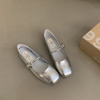 Mocassins coréens rétro à bride unique pour femme, chaussures plates Mary Jane argentées d'été, petites chaussures en cuir, design polyvalent à la française