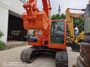 รถขุดมือสอง Doosan DX140 14 ตัน จากเซี่ยงไฮ้ ประเทศจีน ความจุ 1.28 ลูกบาศก์เมตร เครื่องยนต์และปั๊มเดิมจากโรงงาน น้ำหนักใช้งาน 14 ตัน ปี 2016 - Product Image 4
