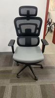 Chaise de bureau ergonomique contemporaine à dossier haut pivotant avec cadre en acier inoxydable, dossier en maille, pour ordinateur, rafraîchissante et réglable