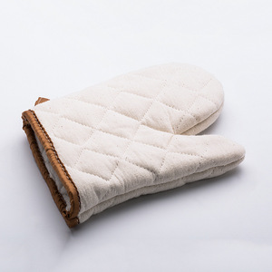 Pure Cotton Oven Mitts White Thickened Heat Resistant For Baking And Microwave Use Small Size - Product Image 5