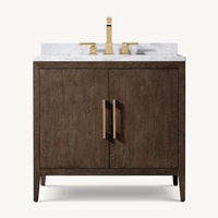 Lavabo en céramique simple personnalisé Meuble-lavabo de salle de bain en bois massif de chêne brun Comptoir de quartz et dosseret avec poignée en bronze satiné