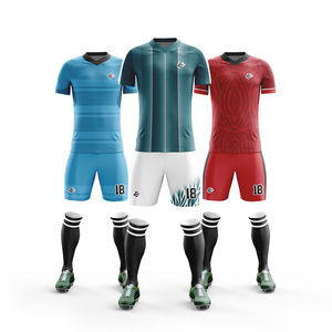 Commercio all'ingrosso personalizzato sublimazione della tintura in bianco e nero a strisce <span class=keywords><strong>da</strong></span> <span class=keywords><strong>calcio</strong></span> usura maglia per la vendita - Product Image 1