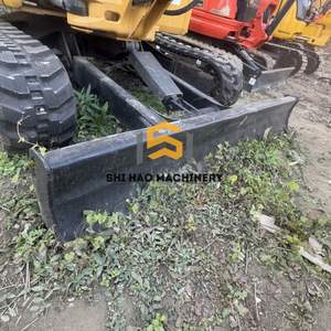 Presque neuf, de haute qualité, mini-excavatrice hydraulique sur chenilles Caterpillar 303 de 3 tonnes d'occasion pour travaux d'aménagement paysager - Product Image 2