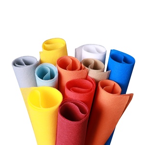 Tissu non tissé respirant et écologique en polypropylène (PP) 100 % coloré, de 30 à 90 g/m², imperméable, pour la fabrication de sacs - Product Image 6