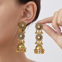 Boucles d'oreilles pendantes plaquées or style bohème rétro vintage, ethniques, tribales, géométriques, avec cristaux, strass et pampilles cloche, bijoux de mariage