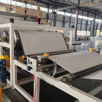 Ligne de production de feuilles, plaques et films autocollants multi-tailles en LDPE, PP, PE, TPO, EVA, PVC avec 2 extrudeurs à vis simple pour co-extrusion