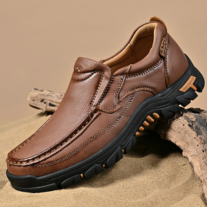Mocassins Homme Rétro Britannique en Cuir PU, Chaussures Décontractées Habillées à Enfiler, Semelle en Caoutchouc, Doublure Douce, Broderie Logo, Motif Uni - Product Image 1