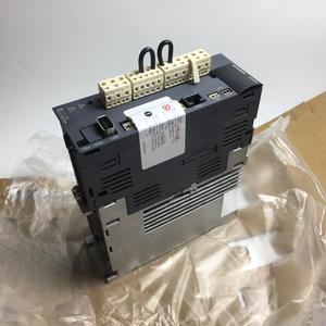 Servoaccionamiento Mitsubishi MR-J3-70A 200W CA 220V IP20 para equipos mecánicos - Product Image 1
