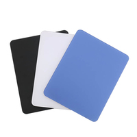 Tapis de souris en verre trempé lavable anti-dérapant à bord de surface lisse de 2mm avec logo personnalisé pour contrôle de précision Design anime de stock de jeu