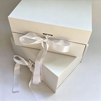 Boîte cadeau magnétique en papier épais de haute qualité personnalisée avec aimants pliés et rubans