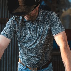 เสื้อกอล์ฟพิมพ์ลายสีฟ้าอ่อน ไม่มีปก ติดกระดุมมุก สำหรับผู้หญิงและผู้ชาย ไซส์ใหญ่ แบรนด์ Pique Custom รุ่น Suns Out UPF Luxury - Product Image 4