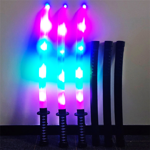 <span class=keywords><strong>Sabre</strong></span> <span class=keywords><strong>laser</strong></span> portable japonais blanc de 68 cm pour enfants avec effets lumineux, impression UV et sonores clignotants - Product Image 3