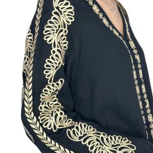 Haut brodé décontracté à manches longues et col en V pour femme, style bohème OEM - Product Image 3