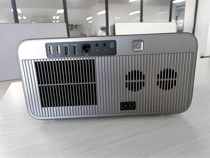 2025 New Projector China Android 13 Operating System 4K Hot Sale Free ...