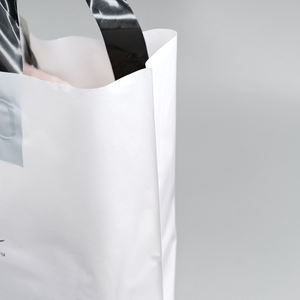 Sac de shopping en plastique recyclable avec logo personnalisé, emballage boutique, sac à poignée, sac cadeau cosmétique avec poignée - Product Image 6