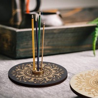 Tempat Dupa Kayu Bulat dari Kayu Beech dengan Motif Bunga Teratai Desain 9 Lubang untuk Dekorasi Meditasi Yoga di Dalam Ruangan.