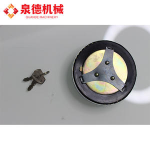 Bouchon de réservoir de carburant avec verrouillage S7732-01670 compatible avec les camions malaxeurs, les camions pompe, les camions lourds pour accessoires de camions Hino importés - Product Image 1