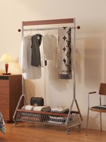 Vintage-Stil Retro Nostalgischer Antiker Metall-Standgarderobenständer mit Luxuriösem Einfachem Design für Schlafzimmer