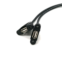 Cable de Extensión USB 2.0 Hembra a Hembra con Conductor de Cobre Puro, Revestimiento de PVC y Blindaje Trenzado - Montaje en Panel para Cámara y Computadora