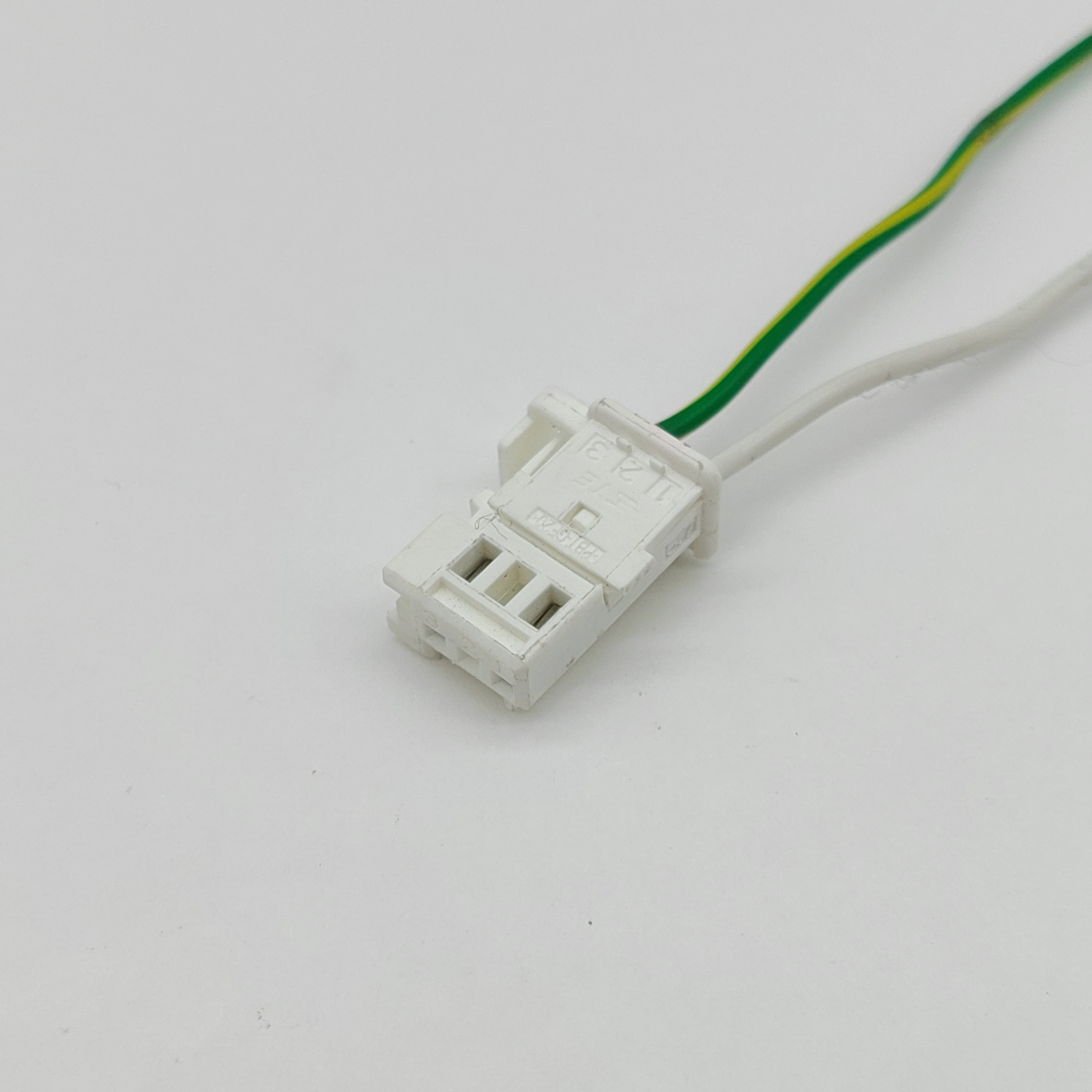 Automotive Waterproof Wire Harness Connector for Car Connector Plug 3-Pin Female 953697-2
