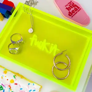 Nampan perhiasan akrilik berukir Logo Neon hadiah nyonya rumah nampan meja Plexiglass Neon merah muda