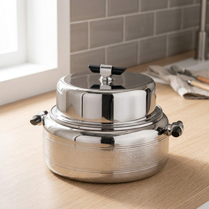Casserole ronde en acier inoxydable avec couvercle, design minimaliste durable, pour cuisinières à gaz et à induction - Product Image 6