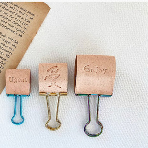 Clips de cuero para oficina, clips para recibos estilo Instagram, marcapáginas minimalistas estilo coreano, logotipo personalizable - Product Image 3