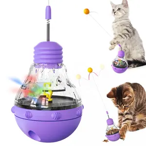Mainan bola bersinar interaktif hewan peliharaan mainan Teaser pengumpan kebocoran makanan lambat kucing mainan Tumbler kucing dalam bentuk bola lampu