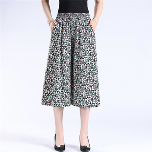 Pantalon court d'été pour femmes Pantalon court à taille élastique pour mères Pantalon mince à jambes larges Culottes à taille haute - Product Image 4