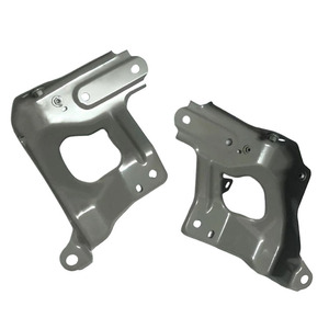 ขายึดบังโคลนหน้ารถเทสล่า รุ่น Y หมายเลขอะไหล่ 1504589-S0-A และ 1504590-S0-A ซ้ายและขวา อะไหล่ทดแทน - Product Image 3