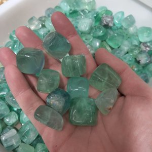 <span class=keywords><strong>Piedra</strong></span> Preciosa de Fluorita <span class=keywords><strong>Verde</strong></span> Pulida <span class=keywords><strong>Natural</strong></span>, <span class=keywords><strong>Piedra</strong></span> Rodada Curativa, <span class=keywords><strong>Piedra</strong></span> Rodada Económica en Existencia para la Venta - Product Image 4