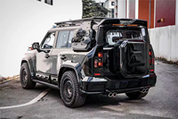 Kit de carrosserie de modification pour Jetour T2 Traveler : Améliorez votre véhicule avec le kit Star Defender, comprenant pare-chocs, feux supérieurs, aileron de pare-chocs et spoiler de roue, installation facile.