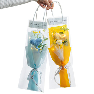 Nouveau bouquet en laine crocheté à la main pour la Saint-Valentin, Thanksgiving, la remise des diplômes, la fête des mères, Noël - Product Image 2