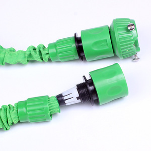 Kit de tuyau d'arrosage extensible 3x, tuyau magique extensible avec pistolet de pulvérisation pour l'arrosage du jardin, le lavage de voiture, l'eau sous pression, en plastique - Product Image 5