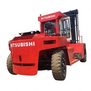 Chariot élévateur diesel tout-terrain Mitsubishi FD300 d'occasion avec mât à deux étages - Product Image 1