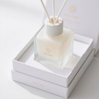 Bouteille de diffuseur de roseau de haute qualité 50ML 100ML 150ML diffuseur de bouteille en verre diffuseur blanc interne givré carré avec des boîtes