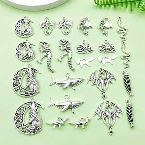 จี้รูปสัตว์โลหะผสม รูปทรงหลากหลาย สำหรับทำสร้อยคอ DIY อุปกรณ์ตกแต่งเครื่องประดับ โลหะผสมสังกะสีชุบ รูปงู ฉลาม ไดโนเสาร์ สุนัขจิ้งจอก - Product Image 1