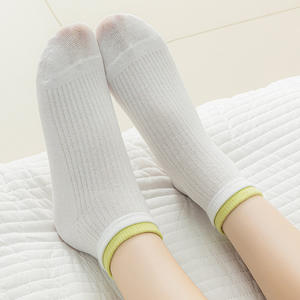 <span class=keywords><strong>Chaussettes</strong></span> noires à la mode pour hommes Long Barrel Sports absorbant la sueur désodorisant pour les étudiants <span class=keywords><strong>et</strong></span> les joueurs de basket-ball - Product Image 4