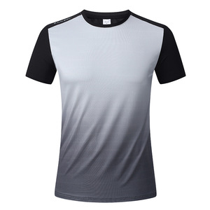 T-shirt de sport HONFIT pour homme, coupe ajustée, effet ombré, séchage rapide, respirant, doux, léger, pour la gym et le sport au quotidien, manches courtes - Product Image 4