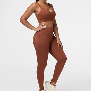 Ensemble de yoga professionnel pour femmes, nouvelle collection, personnalisable, vente chaude, faible MOQ, tenue de sport, ensemble de yoga de haute qualité, coupe ajustée, pour fitness - Product Image 2