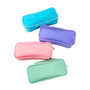 Bolsa de cosméticos impermeable de PVC transparente de color personalizado estilo caramelo de moda de alta calidad con cremallera para viajes para maquillaje - Product Image 2